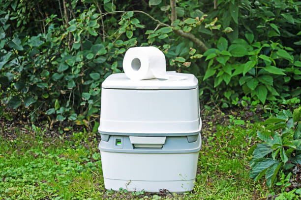 Best Portable restroom trailer rental  in Charlotte, TX